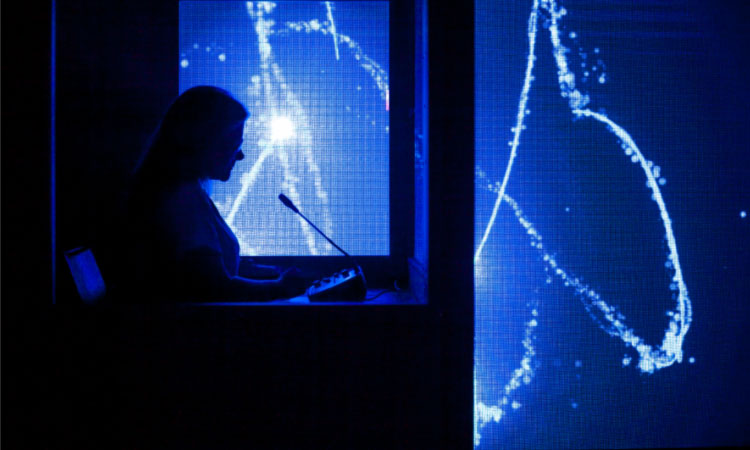 Hybrid Interpreting Solutions